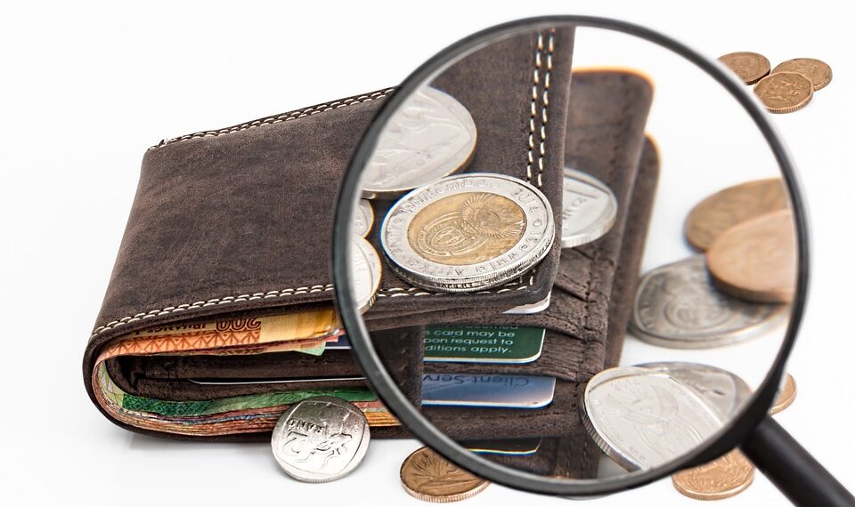 The Future of Wallets: Carbon Fiber Smart Wallets Revolutionize the Industry