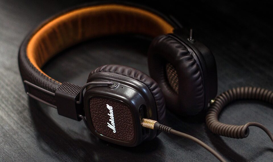 Top 10 Headphones Under $200: Uncompromised Quality on a Budget!