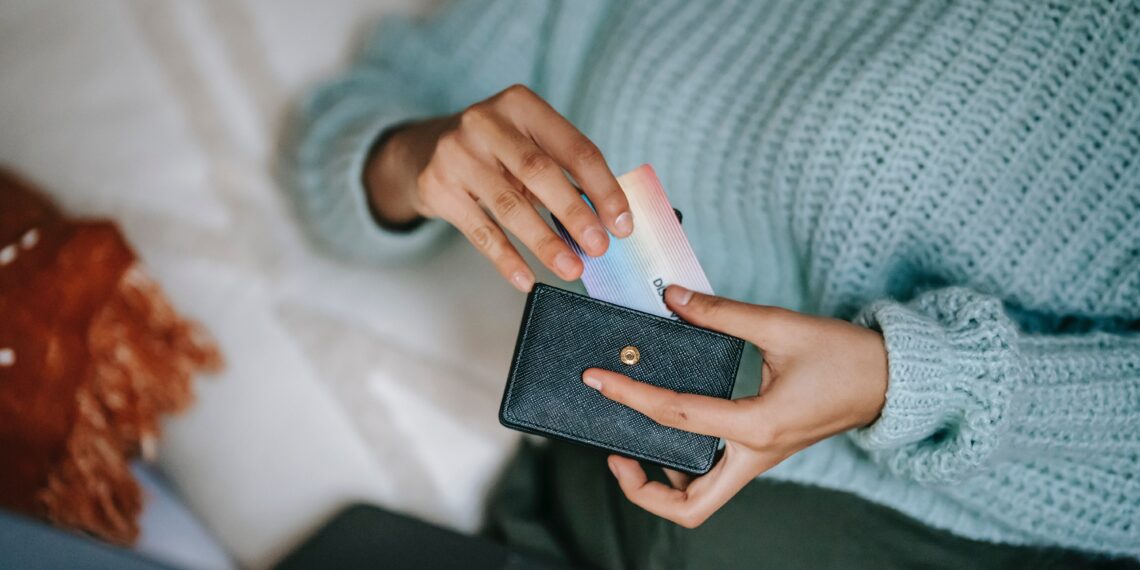 The Must-Have Accessory: Why Every Woman Needs a Smart Wallet
