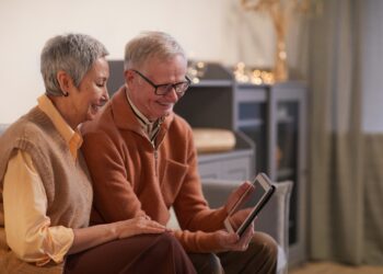 Stay Connected and Entertained: Top TV Internet Bundles for Seniors