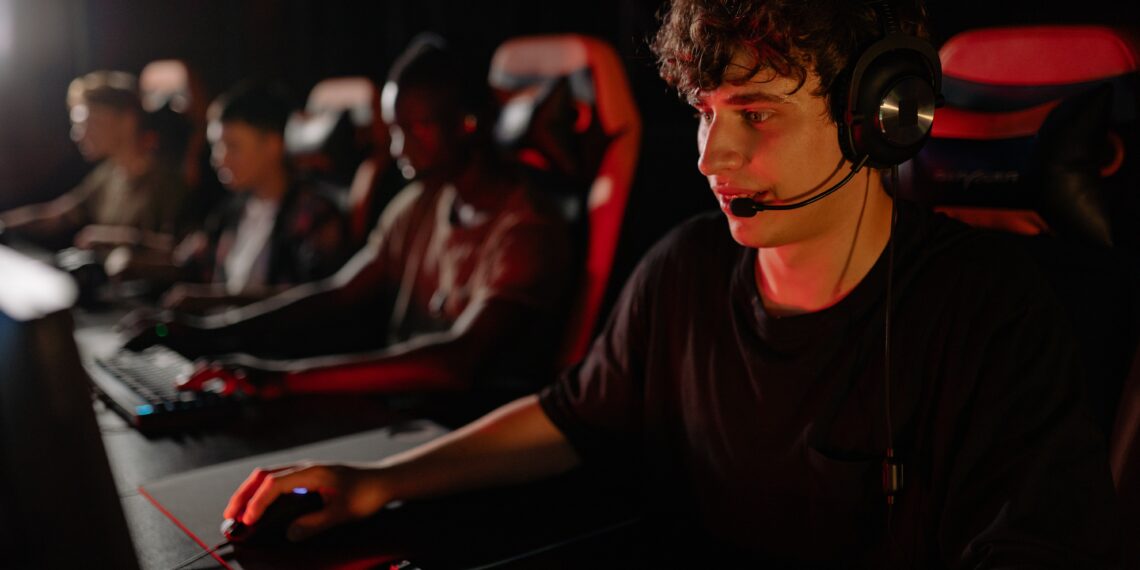 Elevate Your Gaming with Unparalleled Audio: The Top Headphones for Gamers